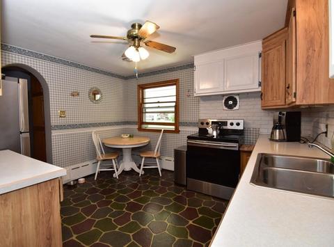 90 Briggs St, Easthampton, MA 01027 photo 8
