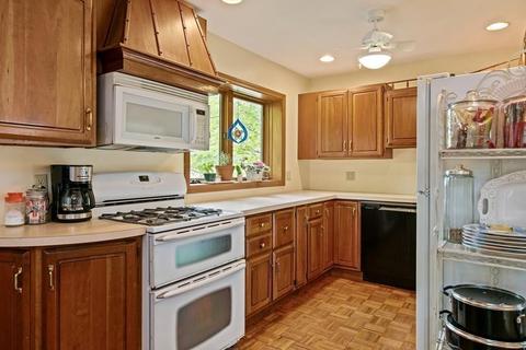 190 High St, Reading, MA 01867 photo 8