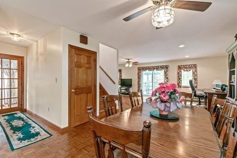 190 High St, Reading, MA 01867 photo 4
