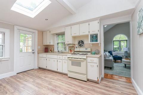 296 Riverside Dr, Dedham, MA 02026 photo 3