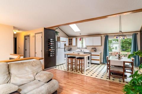 65 Powell Ave, Springfield, MA 01118 photo 7