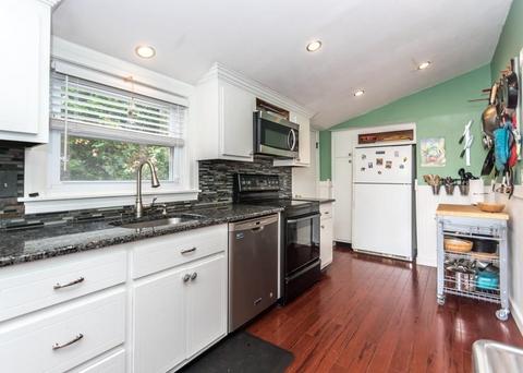 8 Vara Ln, Needham, MA 02494 photo 8