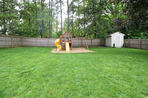 158 Bridle Path Rd, Springfield, MA 01118 photo 2