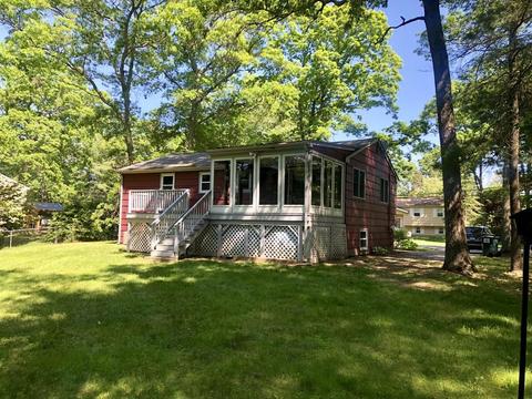 17 Haskell St, Norton, MA 02766 photo 3