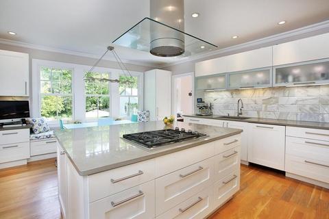 145 Middlesex Rd, Brookline, MA 02467 photo 4