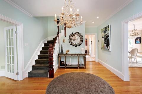 145 Middlesex Rd, Brookline, MA 02467 photo 2
