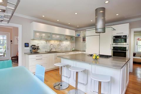 145 Middlesex Rd, Brookline, MA 02467 photo 5