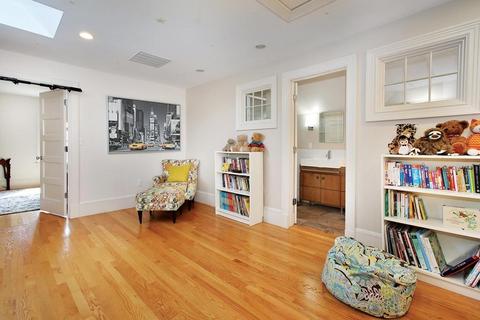 145 Middlesex Rd, Brookline, MA 02467 photo 13
