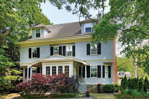 145 Middlesex Rd, Brookline, MA 02467 photo 1
