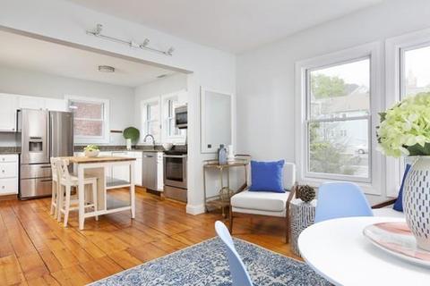 4 Perry St #2, Brookline, MA 02445 photo 3