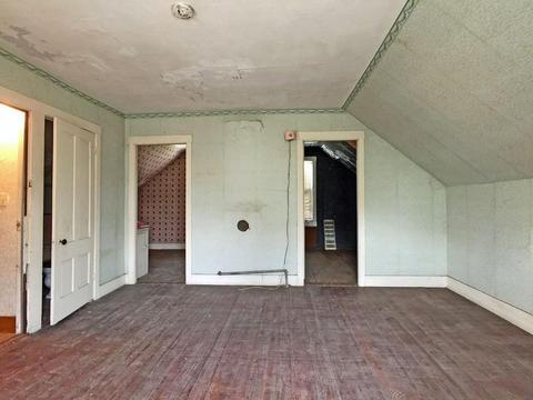522 Palmer St, Fall River, MA 02721 photo 17
