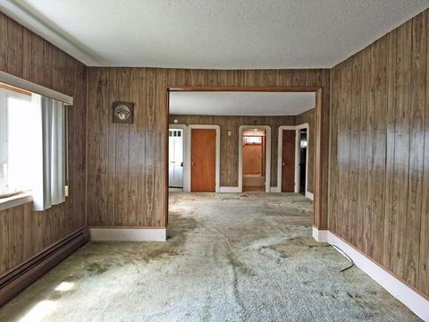 522 Palmer St, Fall River, MA 02721 photo 4