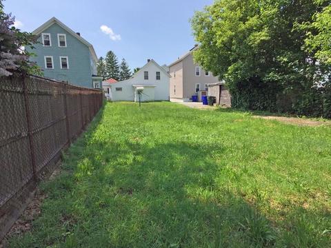 522 Palmer St, Fall River, MA 02721 photo 2