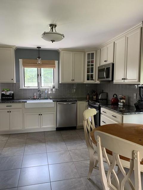 31 Elm St E, Raynham, MA 02767 photo 2