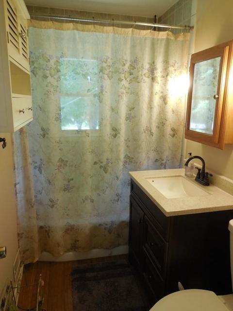 41 E Green St, Easthampton, MA 01027 photo 9