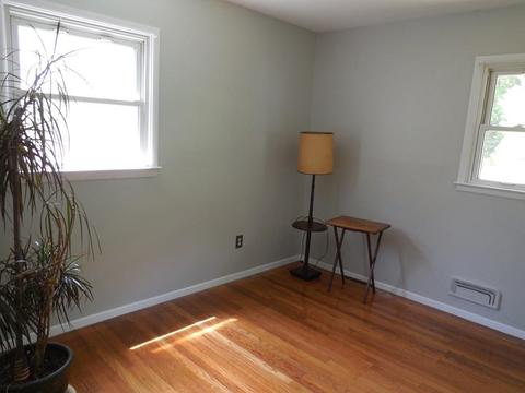 41 E Green St, Easthampton, MA 01027 photo 7