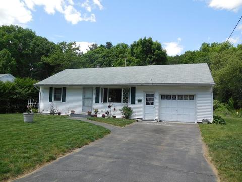 41 E Green St, Easthampton, MA 01027 photo 2