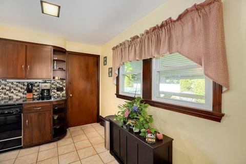 42 Moss St, Fall River, MA 02720 photo 10