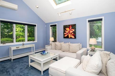 75 Sandra Dr, Worcester, MA 01604 photo 5