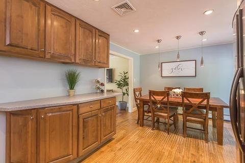 29 Mark Dr, Raynham, MA 02767 photo 5