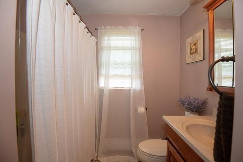 25 Trahan Ave, Worcester, MA 01604 photo 10