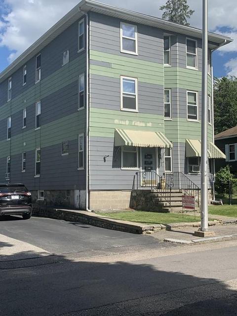 31 Standish St, Worcester, MA 01604 photo 1