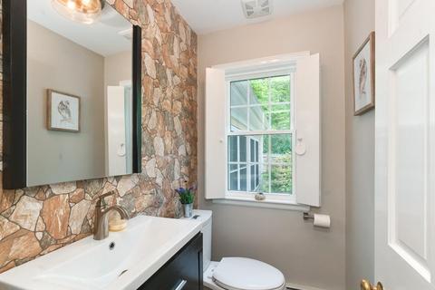 1 Barry Rd, Worcester, MA 01609 photo 17