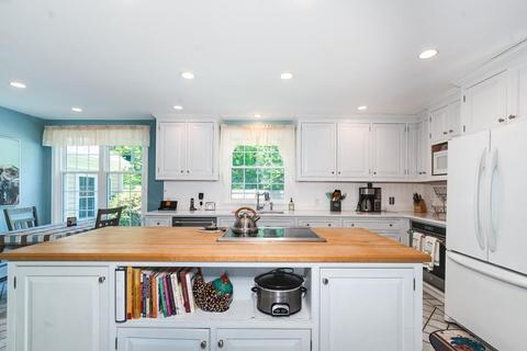 1 Barry Rd, Worcester, MA 01609 photo 4