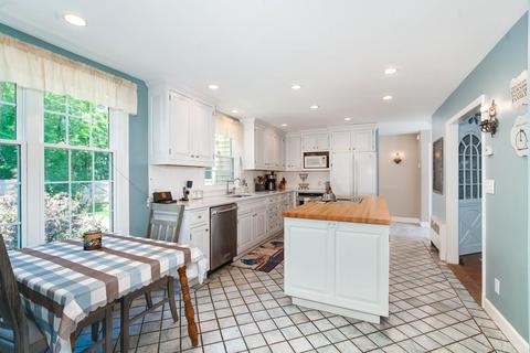 1 Barry Rd, Worcester, MA 01609 photo 5