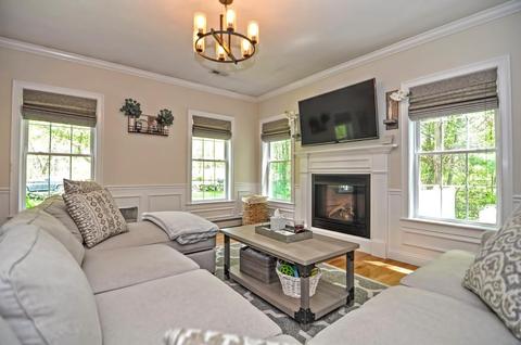 135 South St, Upton, MA 01568 photo 12