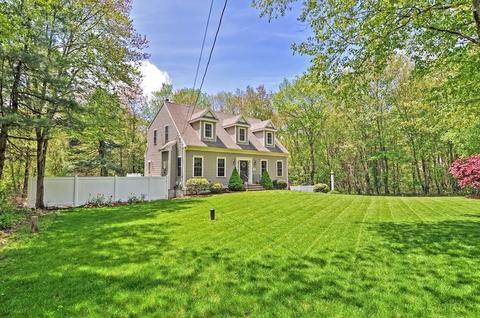 135 South St, Upton, MA 01568 photo 22