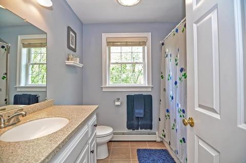 135 South St, Upton, MA 01568 photo 18