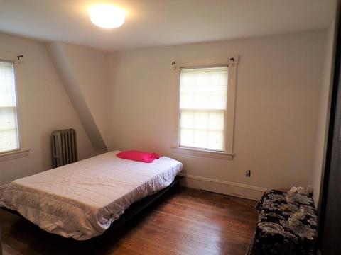 437 Allen St, Springfield, MA 01118 photo 9