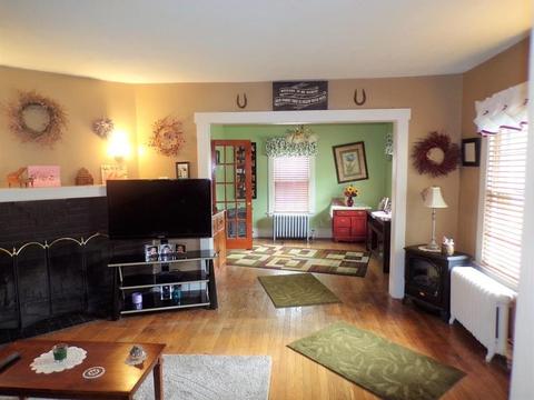 437 Allen St, Springfield, MA 01118 photo 2