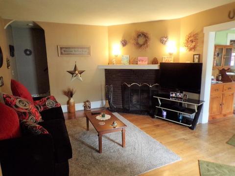 437 Allen St, Springfield, MA 01118 photo 3