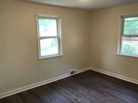 17 Amore Rd, Springfield, MA 01109 photo 4