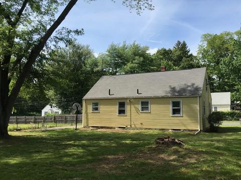 17 Amore Rd, Springfield, MA 01109 photo 2