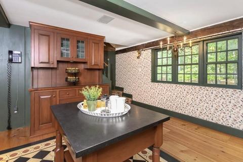 409 Grove St, Reading, MA 01867 photo 18