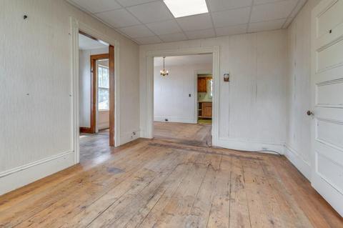 6 Wells St, Gloucester, MA 01930 photo 8