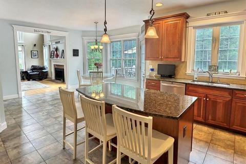 296 Devonshire Way, Lancaster, MA 01523 photo 6