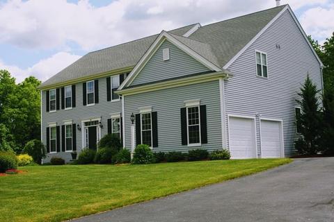 39 Howarth Dr, Upton, MA 01568 photo 2