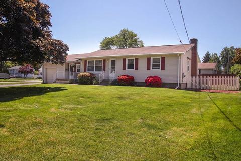 11 Frederick St, Chicopee, MA 01013 photo 2