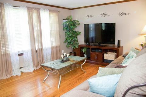 11 Frederick St, Chicopee, MA 01013 photo 5