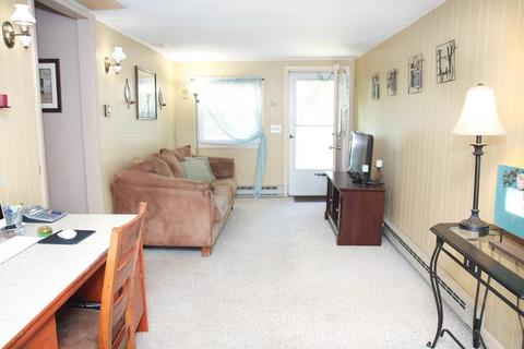 11 Frederick St, Chicopee, MA 01013 photo 3