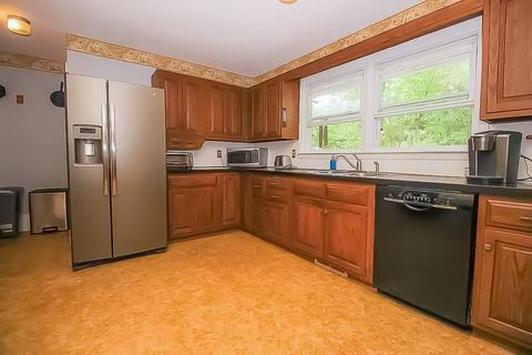 141 Wilker Rd, Ashburnham, MA 01430 photo 8