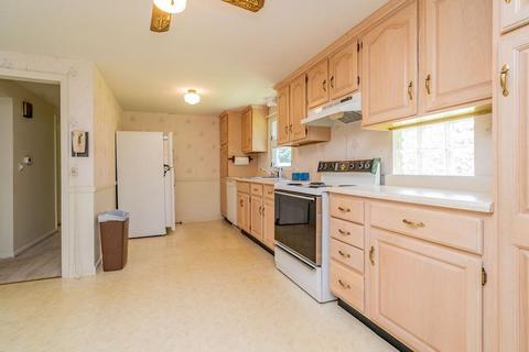 115 Fox Hill Rd, Springfield, MA 01118 photo 8