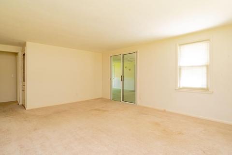 115 Fox Hill Rd, Springfield, MA 01118 photo 11