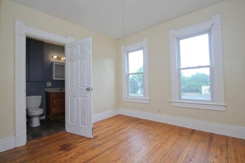204 Eastern Ave, Springfield, MA 01109 photo 10
