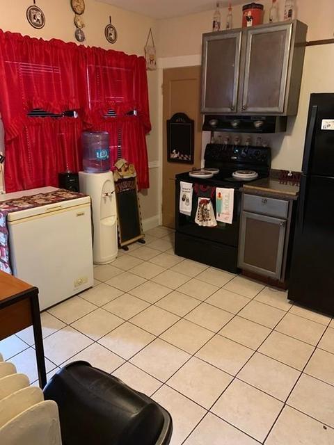107 Noel St, Springfield, MA 01108 photo 3