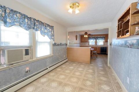 81 Angelo St, Worcester, MA 01604 photo 8